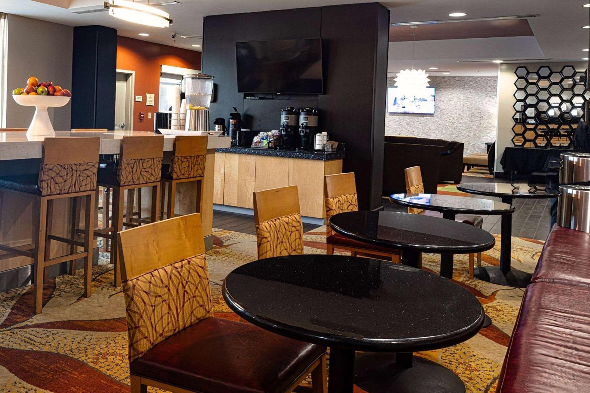 La Quinta By Wyndham Starkville At Msu Exterior photo