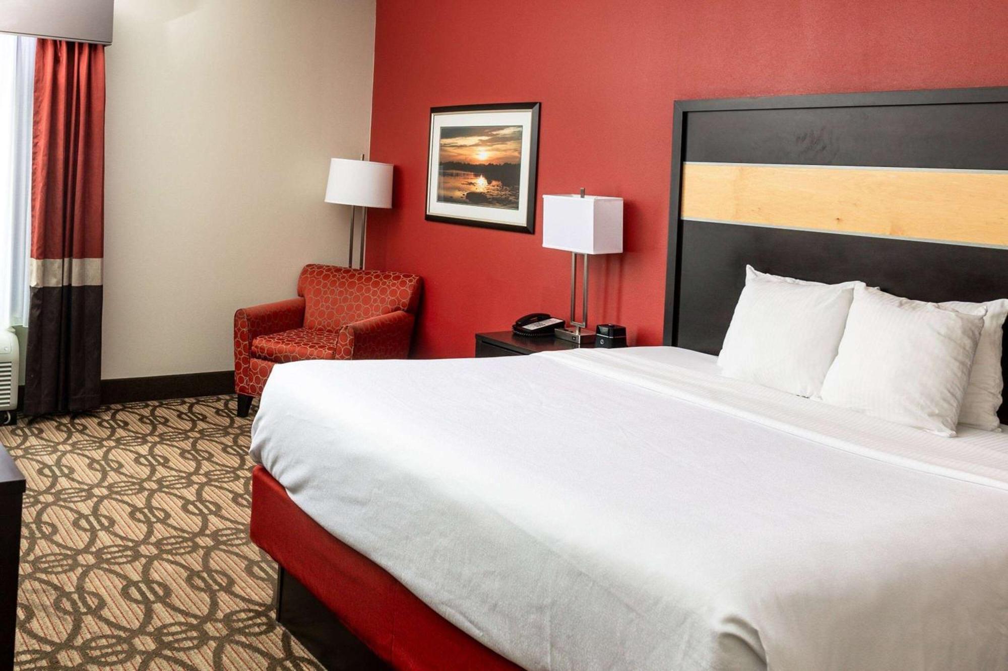 La Quinta By Wyndham Starkville At Msu Exterior photo
