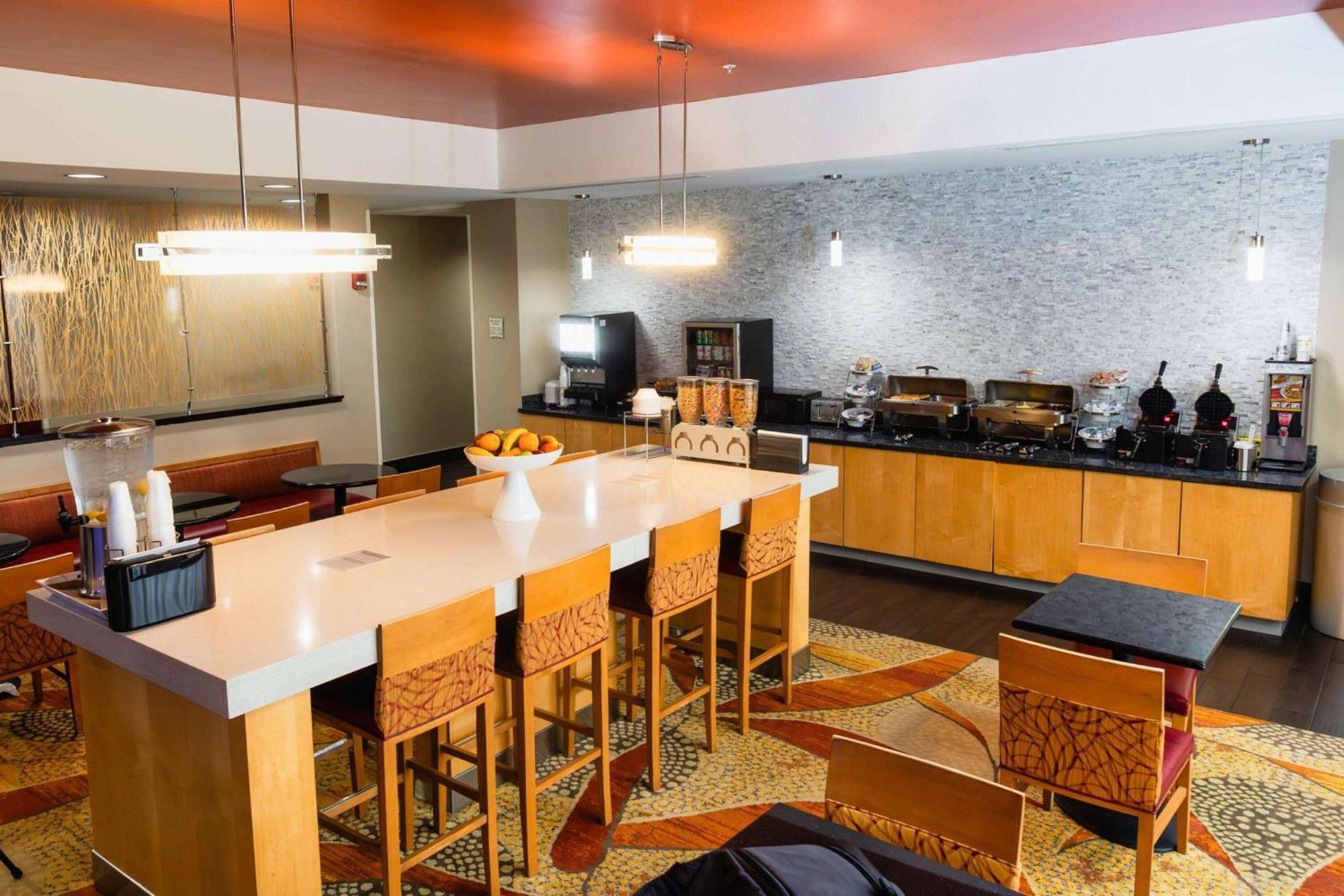 La Quinta By Wyndham Starkville At Msu Exterior photo
